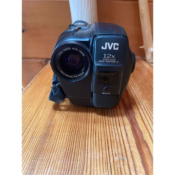 Vintage Japan VideoMovie Camcorder Compact VHS-C Video Transfer - Picture 5 of 7